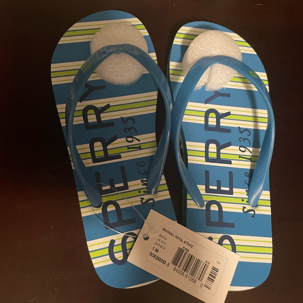 Size 1 little boys flip flops